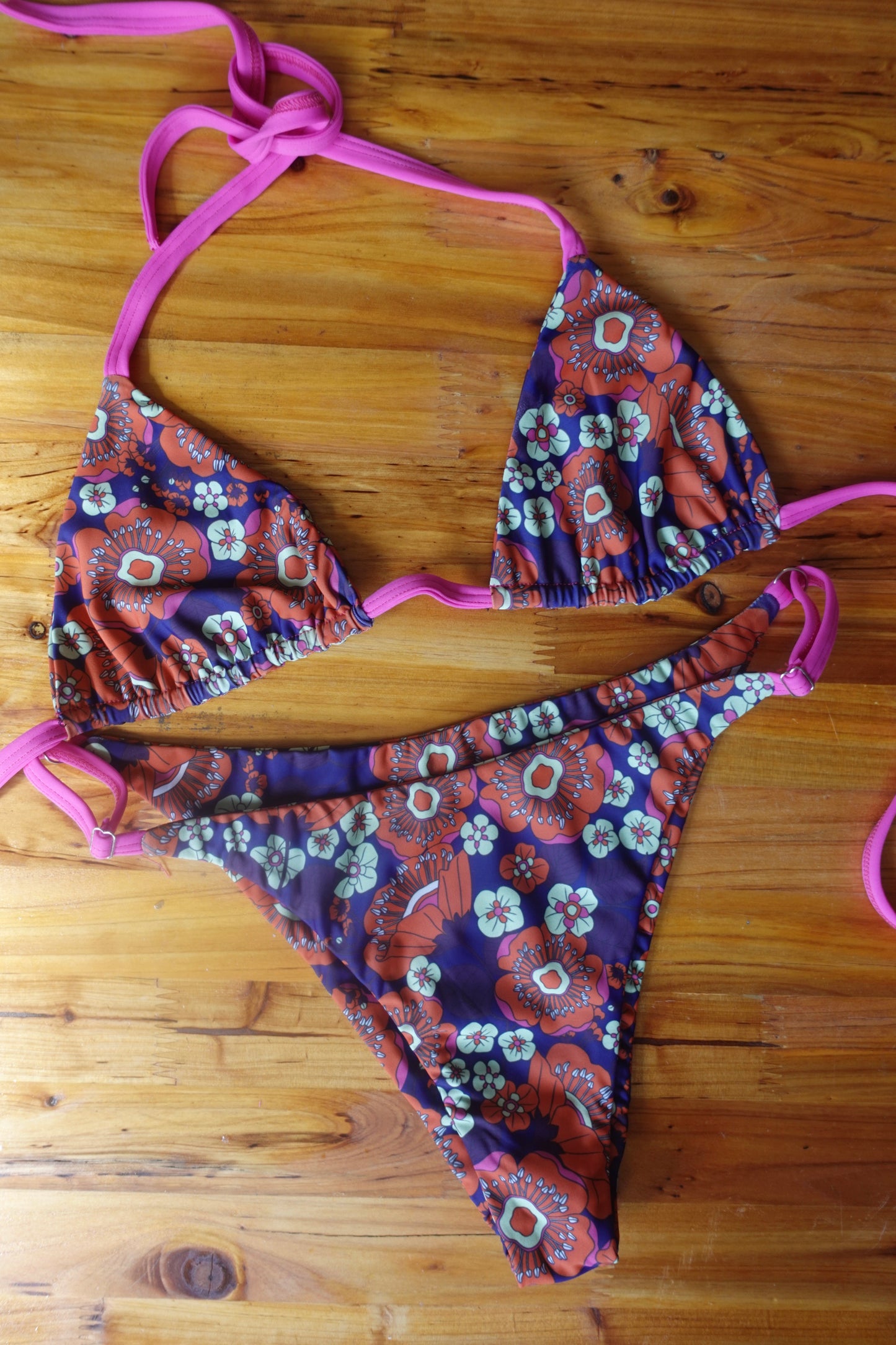 The Retro Garden Bottom
