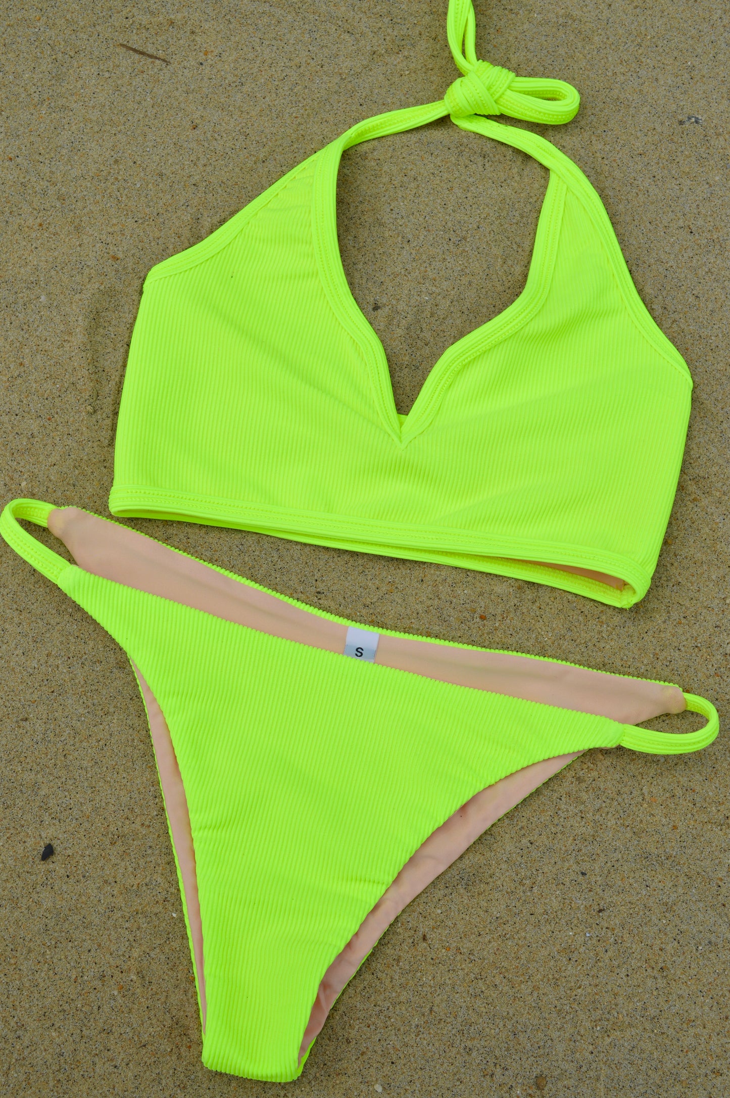 The Ribbed Neon Bottom