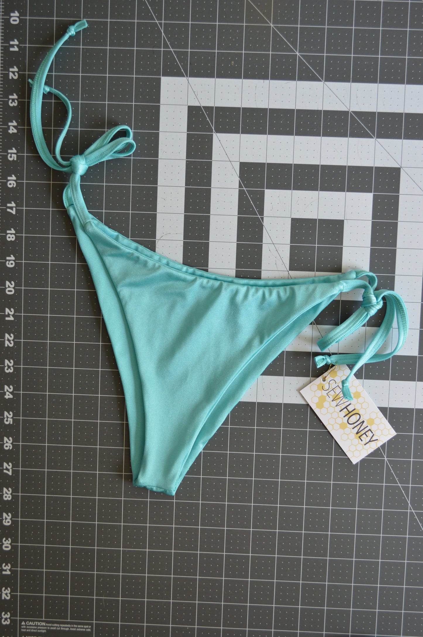 The Blue Pineapple Bottom image 0