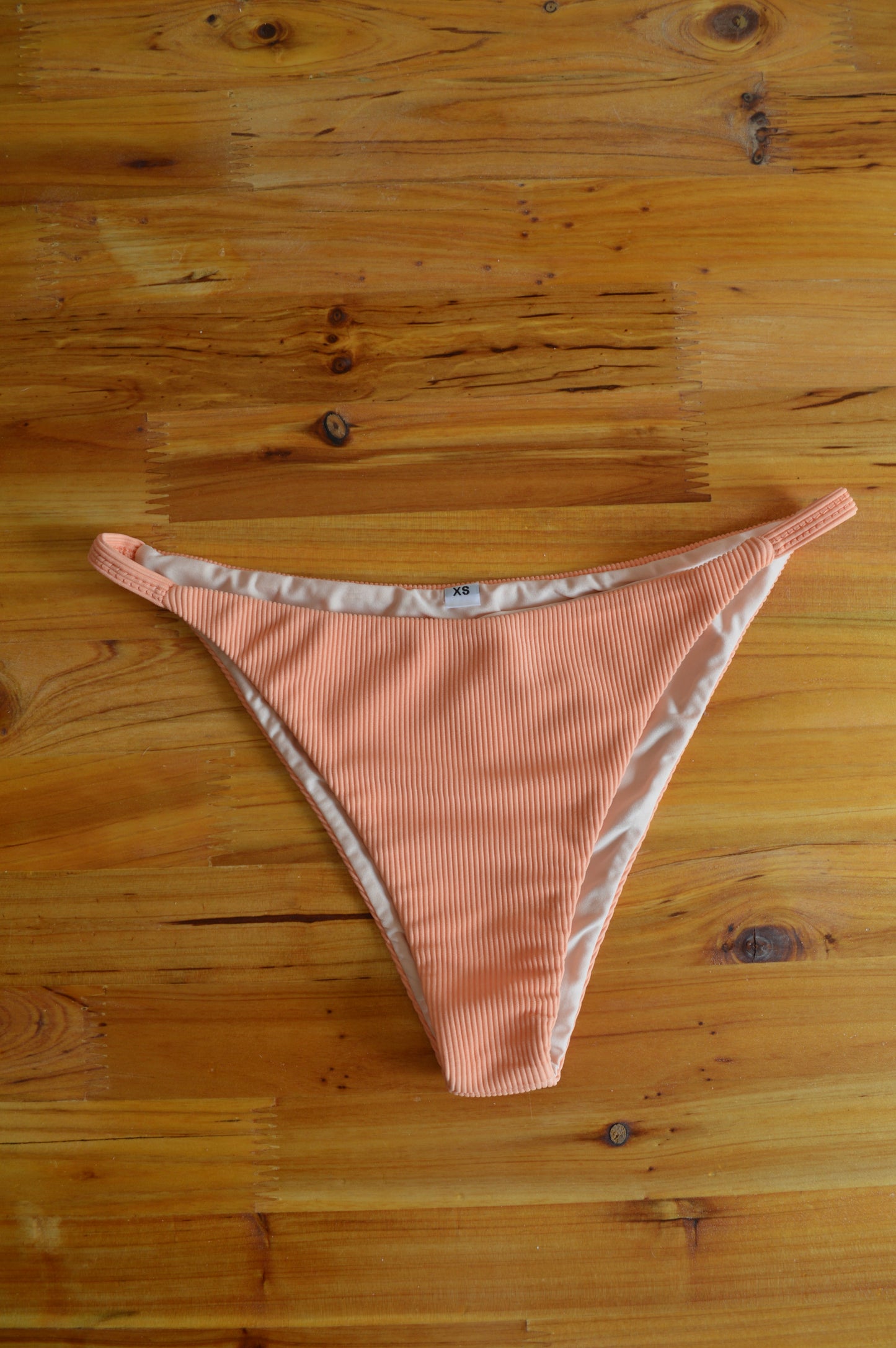 The Ribbed Peach Bottom